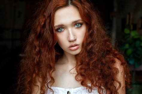women, redhead, face, green eyes, Eva Shcherban, portrait, pink