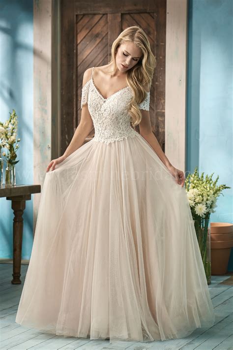 British wedding dress 60 photos - Astyledwedding.com