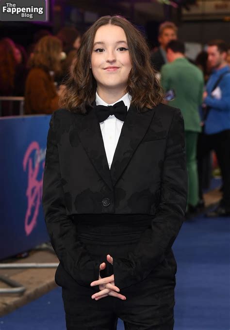 Bella Ramsey Sexy (4 Photos) | #TheFappening