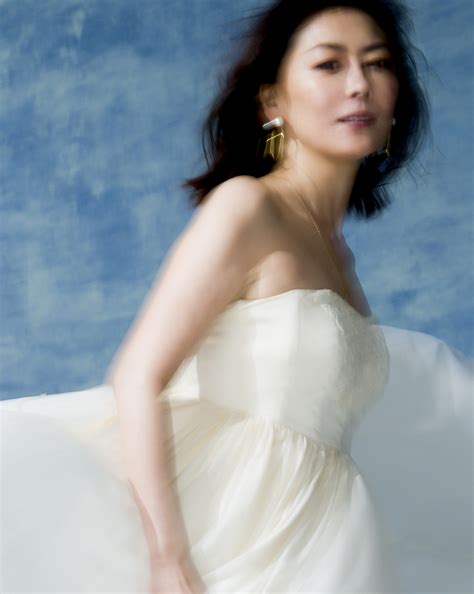 12月4日(水)発売 中山美穂 NEW ALBUM「Neuf Neuf」ジャケット写真公開！ | MIHO NAKAYAMA OFFICIAL