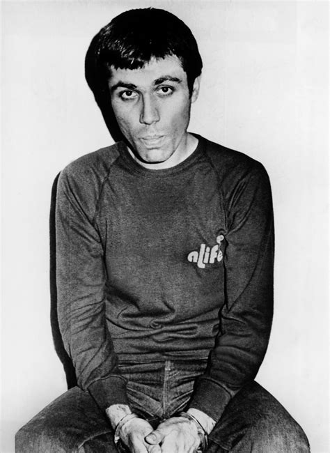 Когда Папа Римский Иоанн Павел II простил человека, который в него