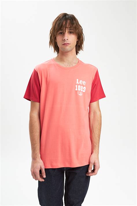Lee Jeans® - RemeraSS Lee 1889