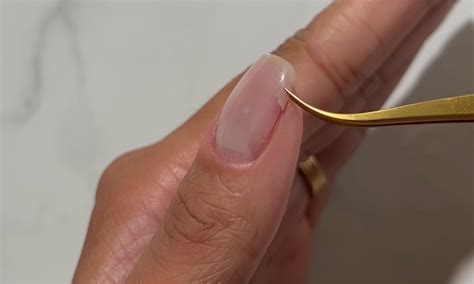 Nail Emergencies: How to Fix a Broken Nail Using Household Items – Iram ...