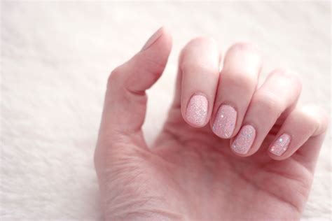 The Prettiest Blush Pink Glitter Nails