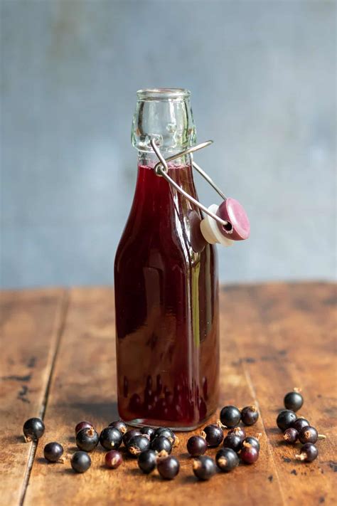 Blackcurrant Syrup - Veggie Desserts