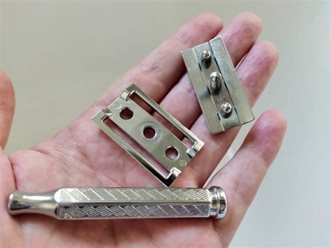 Merkur 42C Review - A Mild to Medium Shorty of a Razor