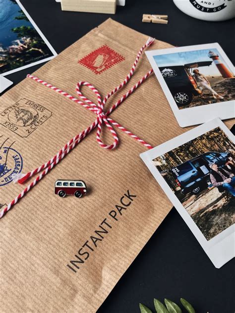 Крафт упаковка для подарка | Instax mini, Gifts, Gift wrapping