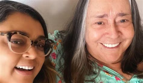Mae De Preta Gil E Viva