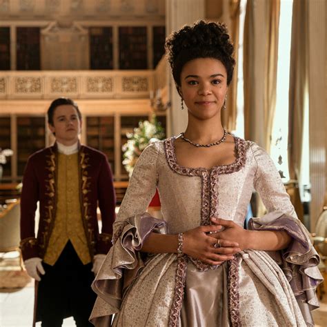 Сериал «Королева Шарлотта: История Бриджертонов» возглавил топ Netflix ...