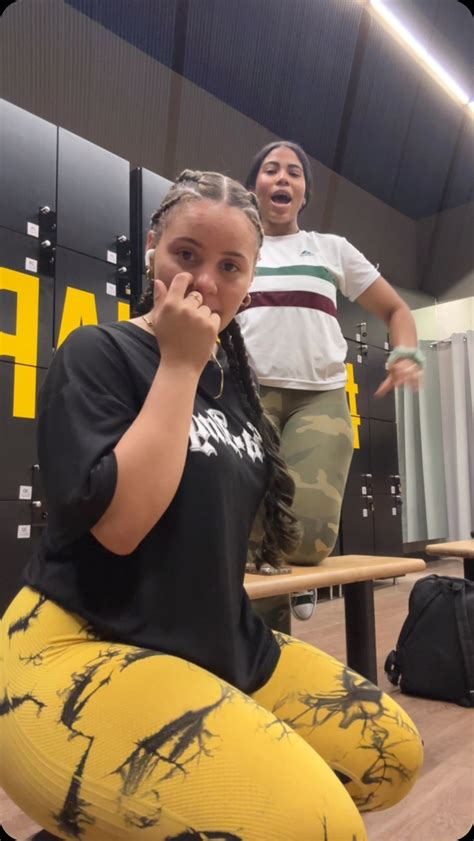 LOVERLLY CHANEL NUÑEZ PEREZ | En todo tiempo ama el amigo, Y es como un