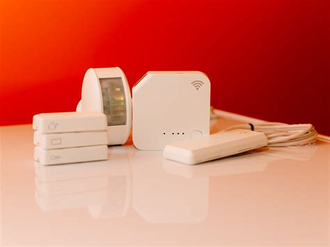 People Power packs on more security features (pictures) - CNET