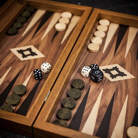 Backgammon – Set Up and Rules of Play