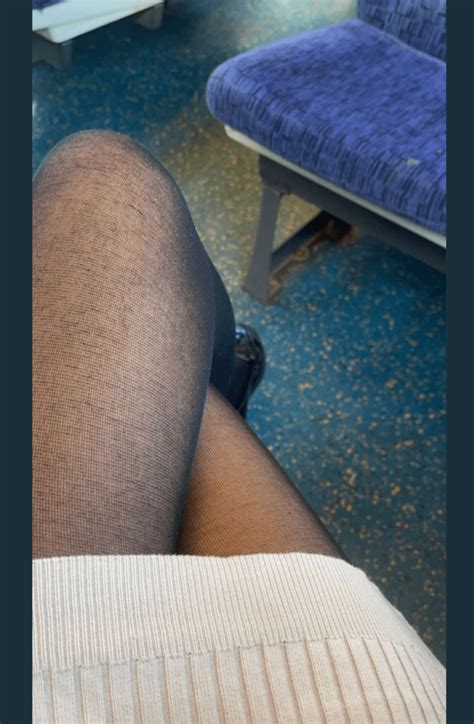 why is everyone staring 🤔 : r/tights