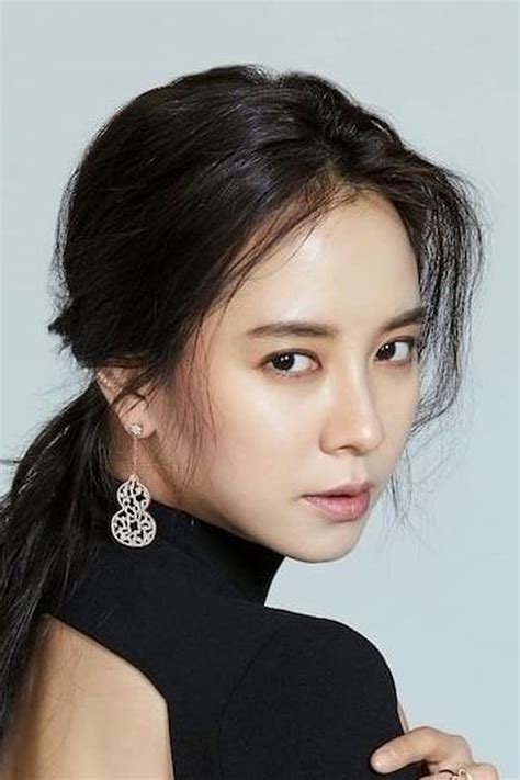 Song Ji-hyo - Biografía, mejores películas, series, imágenes y noticias
