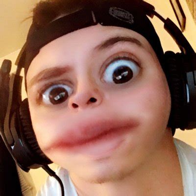 Zach - Poppy (@PPoppy_) | Twitter