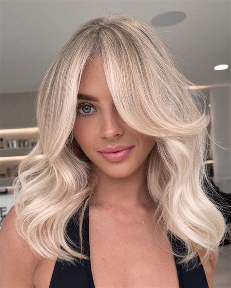 blonde hair color ideas  fall icy platinum  balayage trends