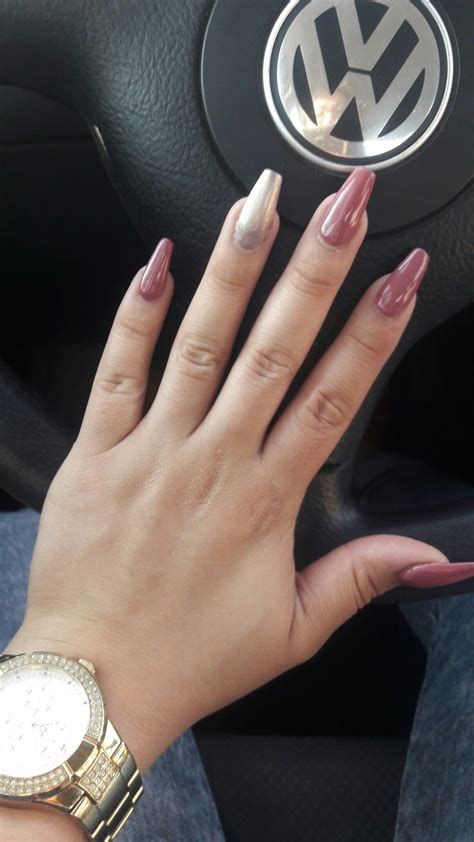 uñas acrilicas bonitas color rosa palo | uñas bonitas