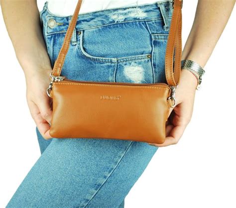 Buono Leather Crossbody Stockholm - Cognac | bol