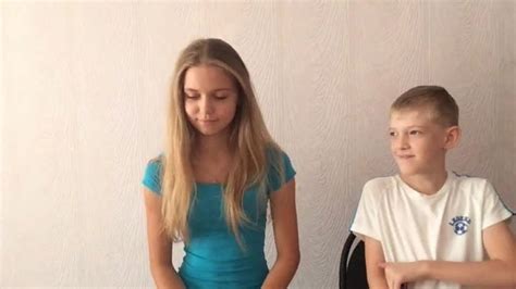Маленькие девочки показывают свои писи фото