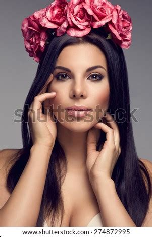Brunette Girl Long Shiny Wavy Hair Stock Photo 465628841 - Shutterstock