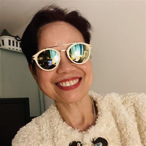 Duangduen - มนุษย์นี้ ที่รักอยู่ สองสถาน, บิดามารดารัก.. มักเป็นผล, ที่