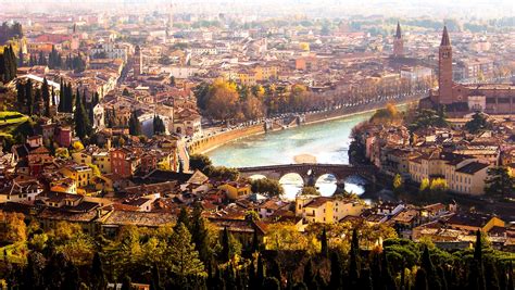 A Day-Long Walking Tour of Verona, Italy - URBANETTE: Lifestyle ...