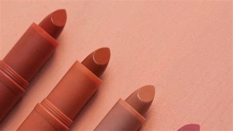 mengenal  bahan lipstik  manfaatnya tribunshoppingcom