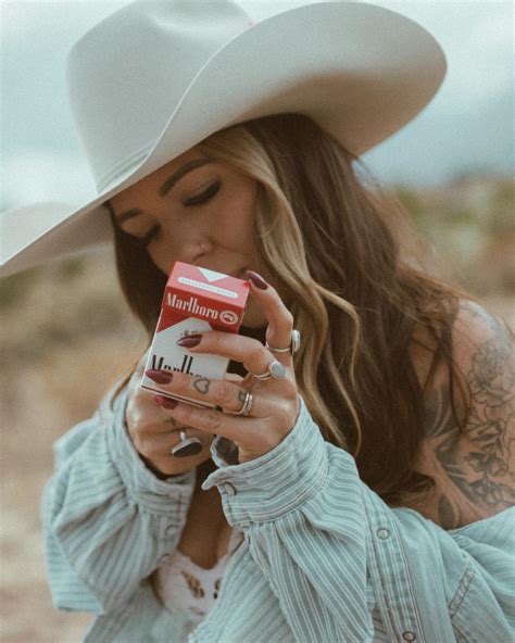 Jessi | Arizona | Break her horse not her heart | Instagram