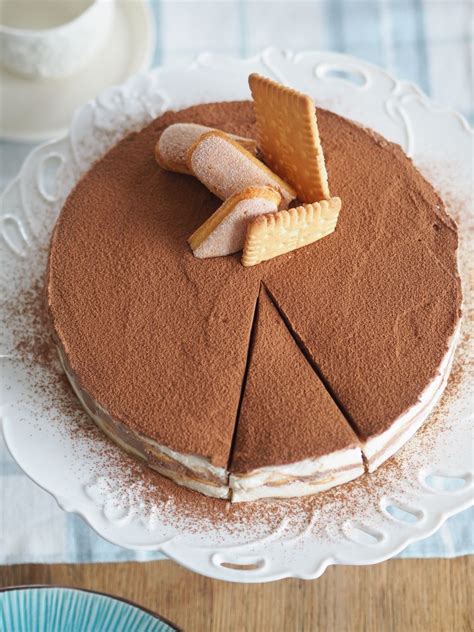Pin by Лучия Карагьозова on desserts in 2021 | Bulgarian desserts ...