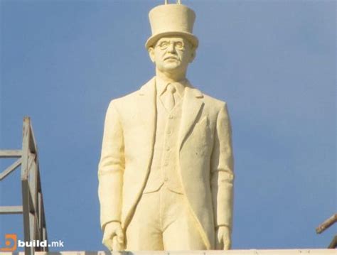 Скопие присвои автора на „Строители на съвременна България” Симео...