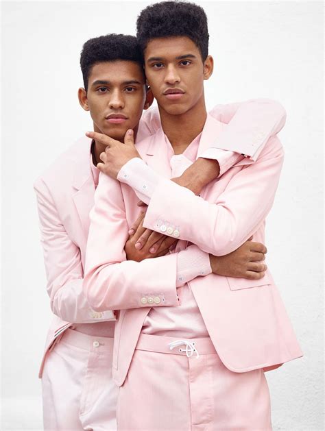 Twins model | Tumblr | Twin models, Photoshoot inspiration, Fashion