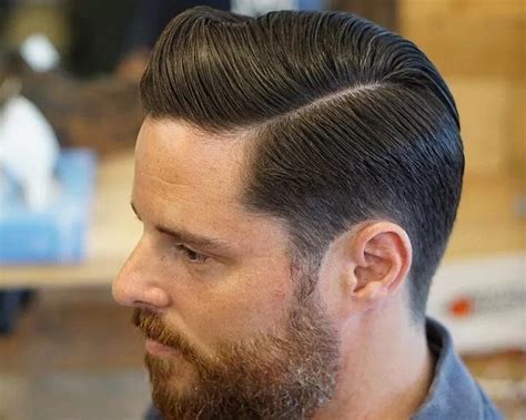 Tame Your Mane: Men's Haircuts For Straight Hair To Make Heads Turn - 2025