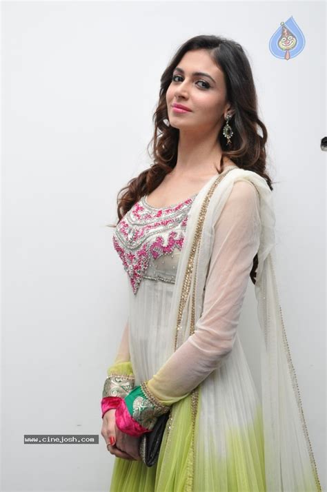 simran kaur  gallery photo