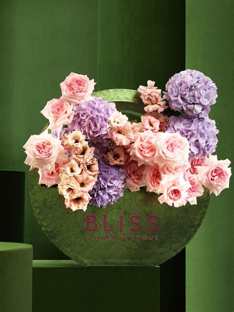Online Flowers Delivery | Flower Shop Qatar| Bliss Flower Boutique
