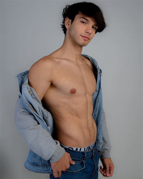 Lumos Estudio - ALE ~ PART I 📸 • • • @villalobos_rodda...