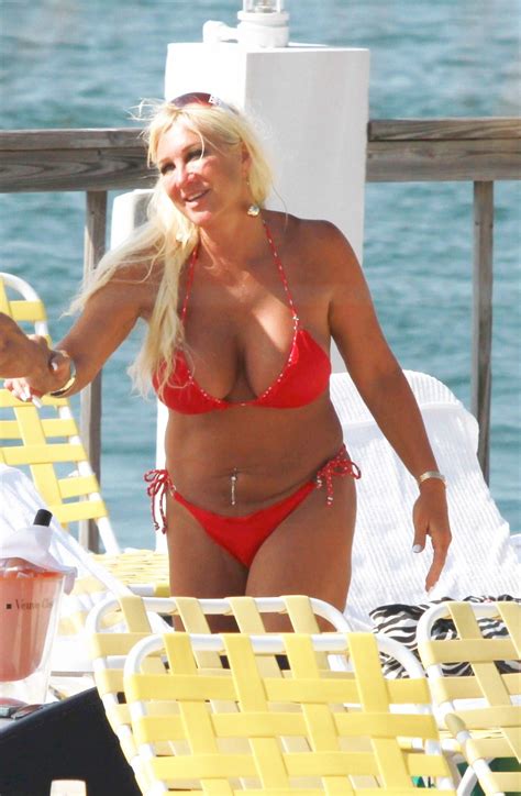 Pictures of Linda Hogan