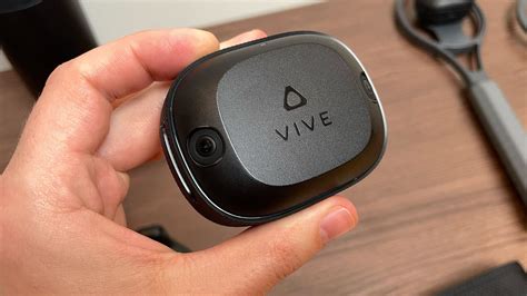 Hands-on: HTC’s New Standalone Vive Tracker Effortlessly Brings More of ...
