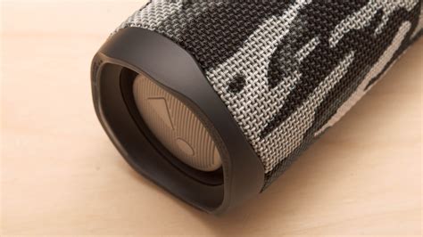 JBL Flip 5 Review - RTINGS.com