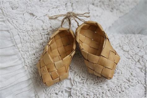 Лапти сувенирные из бересты
