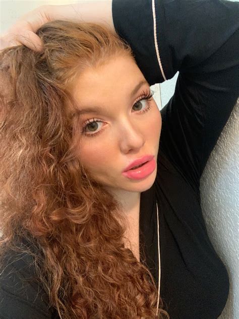 TW Pornstars - 2 pic. Mariah. Twitter. never stressin over u. 6:51 PM