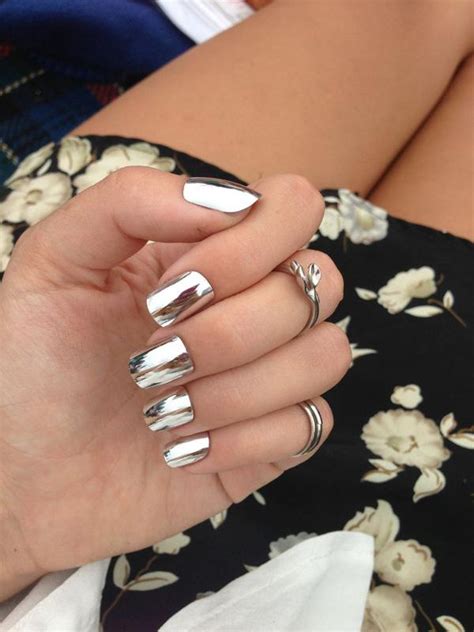 55 Gorgeous Metallic Nail Art Designs | Art and Design