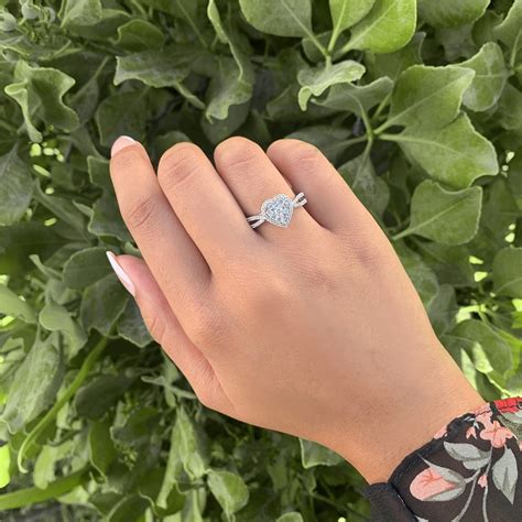 Mens FLASHY 19K Yellow Gold Diamond Pave Ring (stunning!)