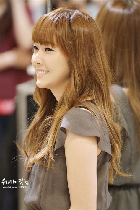 Jessica Coming Step store visit – SNSD Pics