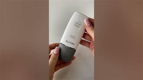 Солнцезащитный крем на физических фильтрах Blithe Airy Sunscreen SPF 50 ...