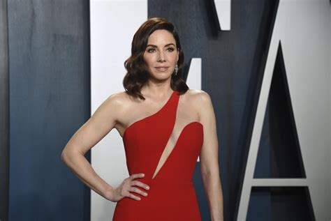 Who is Whitney Cummings - All you need to know about the Actress and ...