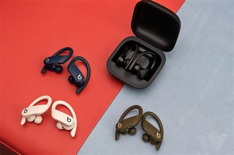 Apple официально представила полностью беспроводные наушники Beats ...