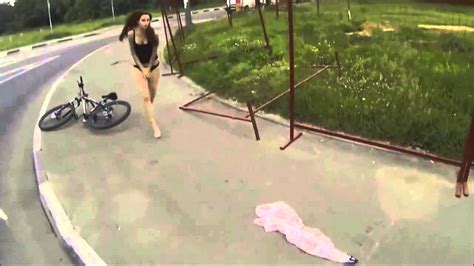 Потеряла юбку - YouTube