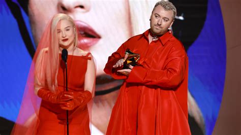 Kim Petras hace historia para mujeres trans en los Grammys 2023 — Rock&Pop