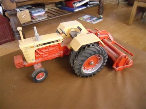 your first Case toy tractor - Yesterday's Tractors (220704)