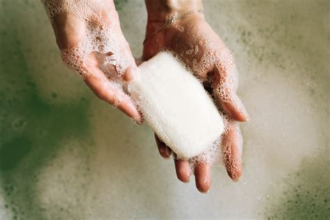 kojic acid soap potential benefits  risks